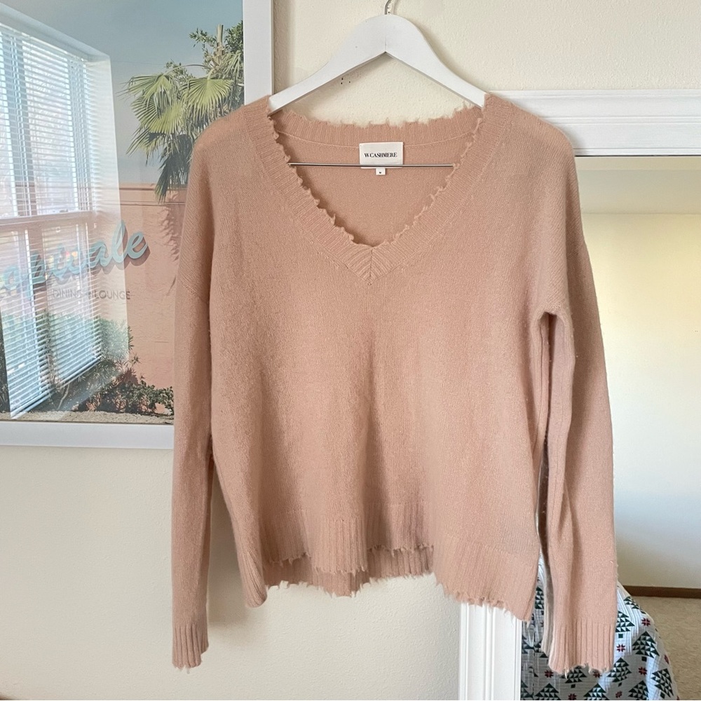 W. Cashmere- Blush Pink V-Neck Cashmere Sweater